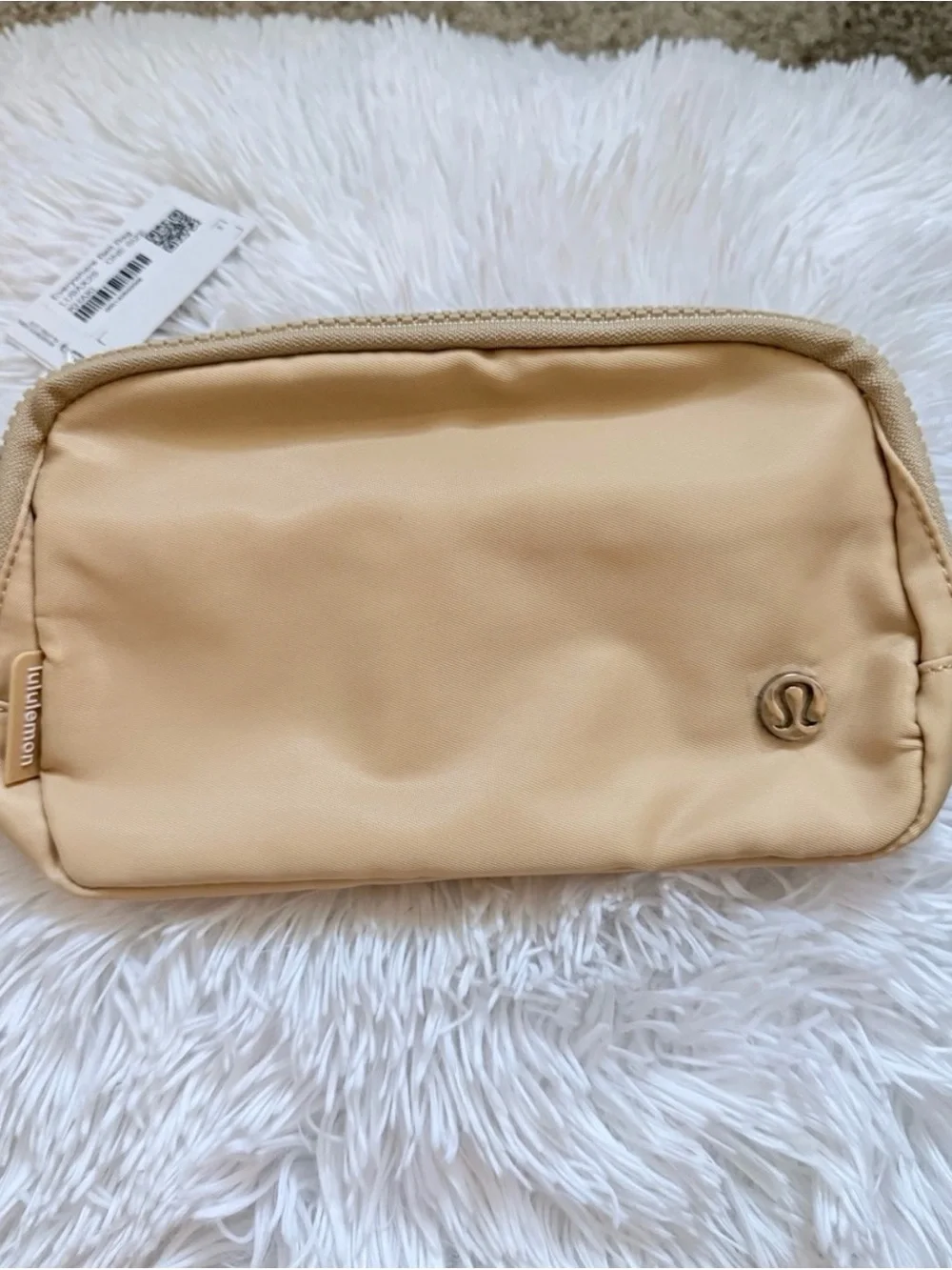 Lululemon Everywhere Belt Bag